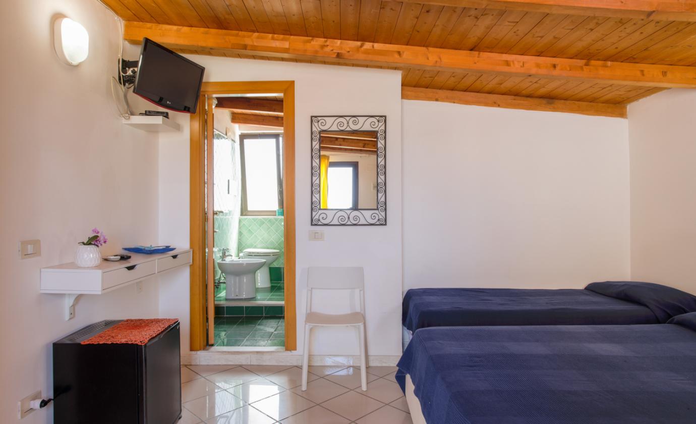 hotelbolivarcamerota it camere 027